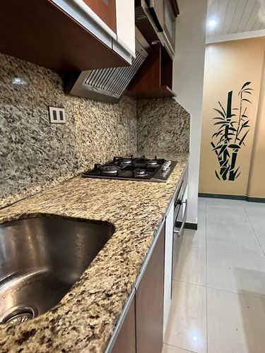 Apartamento En Mañongo Residencias Trébol Plaza Mar - Dlp