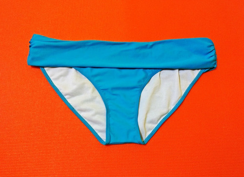 Bikini Panty Basico Color Azul Talla Extra Plus 18 / 40 (Usado)