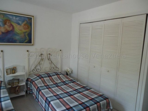 Imagen 19 de 28 de Mayerling Gonzalez Bm Vende Casa Lagunita Country Club Mls #23-4328