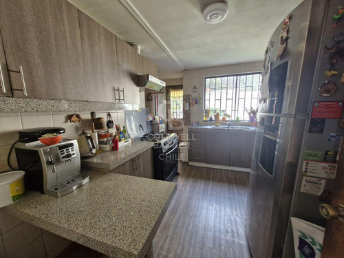 Oportunidad Venta Casa Tres Pisos Lo Barnechea
