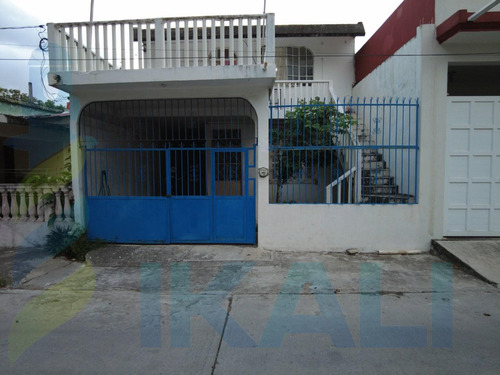 Venta Casa 2 Recamaras 2 Pisos Col. Benito Juarez Tuxpan Ver.