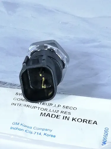 Interruptor Pera Luz Reversa Tracker Sonic Cruze