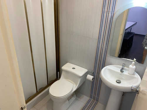 Imagen 11 de 29 de Apartamento En Venta Playa Grande. Mls #23-1619. Yolanda Goncalves