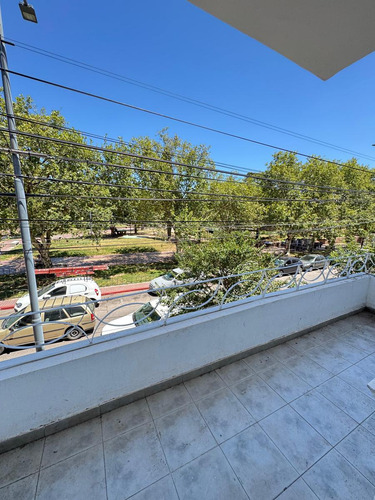 Lote / Terreno En Venta Frente A Plaza Jeronimo Del Barco, Rinde 1260 M2