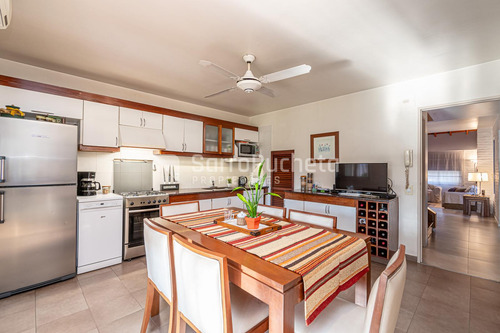 Venta Casa 4 Ambientes Con Jardín Y Piscina En Haedo Sur