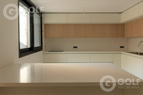 Imagen 3 de 30 de Vendo Apartamento De 3 Dormitorios Y Servicio, Patio. Con Renta. Golf