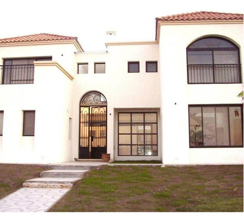 Excelente Casa En Complejo Villa Nueva - Santa Clara