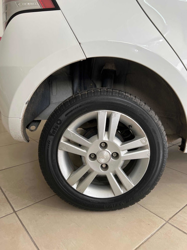 Imagen 3 de 8 de Chevrolet Agile Ltz