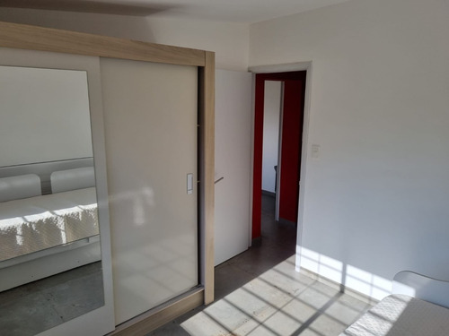 Imagen 21 de 30 de Casa Totalmente Reciclada En Las Toscas 982lt