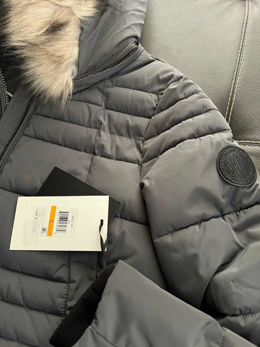 Chamarra Para Dama Dkny Talla Chica Gris Nueva Y Original