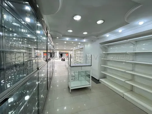 En Alquiler Local Comercial