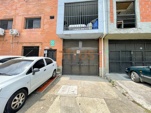 Bodega En Arriendo - Barrio Colombia