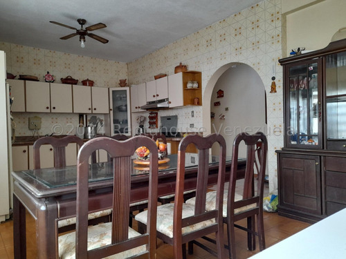 Casa En Venta En Las Mayas El Limón Excelente Estado De Conservación Amplia Cómoda Económica Lista Para Firmar Nela 25-4637