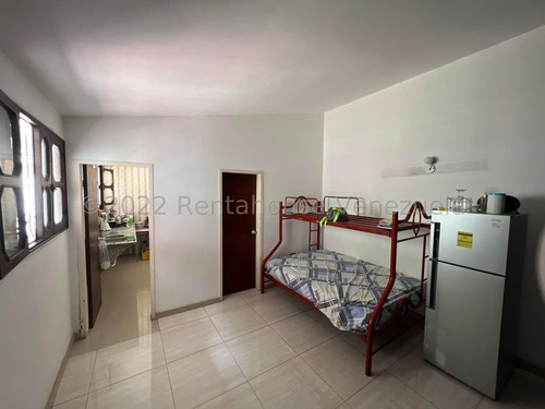 Imagen 13 de 30 de Casa En Venta, Santa Sofia, 500mts, Rah 23-9235