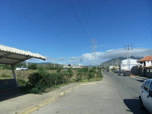 Imagen 4 de 12 de Re/max 2mil Vende Terreno En Zona Privilegiada, Sector San Lorenzo - Isla De Margarita