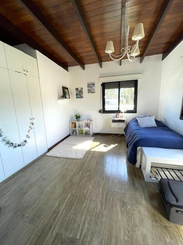 Venta Casa 4 Dormitorios Y Escritorio En Barrio Privado La Asunción