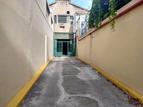 Gran Galpón Con Oficina Y Toilette