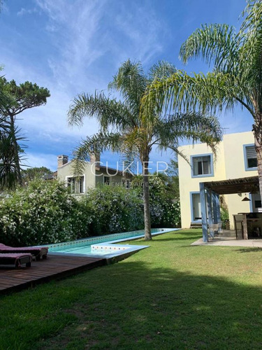 Imagen 5 de 30 de Alquiler Anual Y Temporada De Casa 3 Dormitorios En La Barra Con Piscina