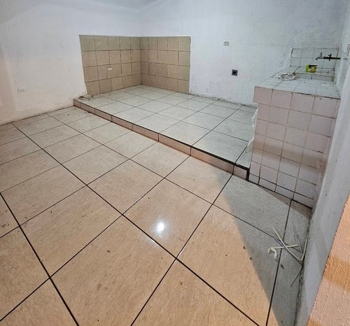 Venta De Casa En San José, Barrio El Tiribi 50 M Oeste De La Capilla Cristo Resucitado