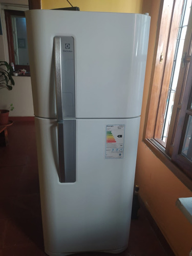 Heladera Electrolux No Frost Modelo Dfn 3000b