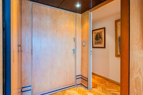Venta Departamento En Av. Libertador. Bajo Precio