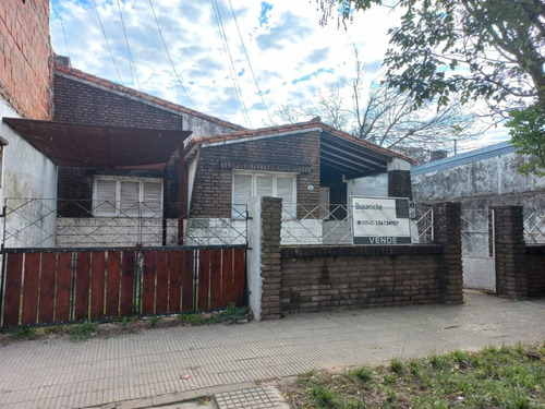 Venta De Casa  Y Lote Lindero En Barrio San Martin, Santa Fe