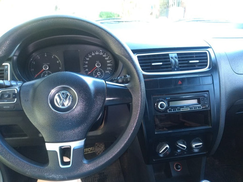 Volskwagen Suran Comfortline 1.6 2011