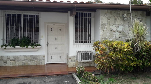 Imagen 4 de 12 de Se Vende Casa Barata En Zona Norte De Maracay - Vr