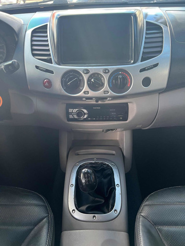 Imagem 9 de 15 de Mitsubishi L200 2015 2.4 Triton Gl Cab. Dupla Flex 4p