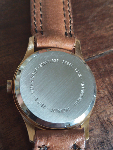 Reloj A Cuerda Color Dorado Cornavin Geneve 17 Rubis