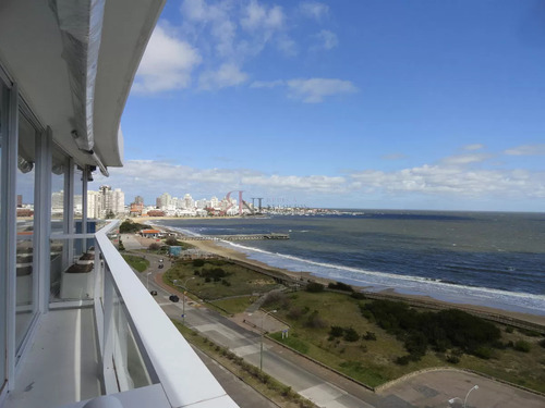 Excelente Vista A La Playa Mansa, Terraza 