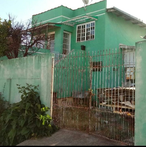 Casa Grande - O Melhor Investimento. A Casa Está Alugada, O Novo Proprietário Deverá Respeitar O Contrato Até Fevereiro De 2025, Quando Poderá Rescindir Se Assim Optar..