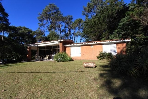 Casa En Alquiler Por Temporada De 4 Dormitorios En Roosevelt