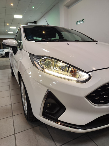 Ford Fiesta Kinetic 1.6 Titanium Powershift 120cv