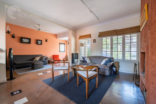 Venta Casa 6 Ambientes Con Pileta, Quincho Y Cochera En Olivos, Acepta Permuta