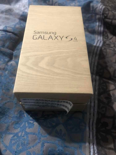 Caja Usada De Samsung Galaxy S4 *solo Caja Con Instructivos*
