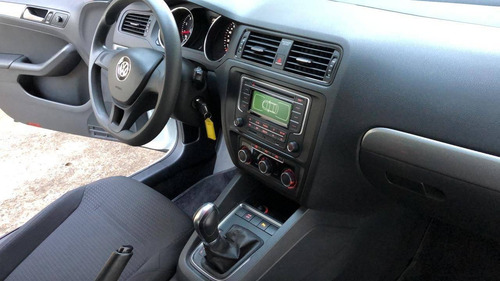 Imagem 6 de 14 de Volkswagen Jetta 2.0 Trendline Flex 4p Tiptronic