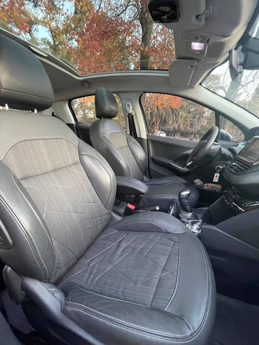 Imagen 9 de 17 de Peugeot 208