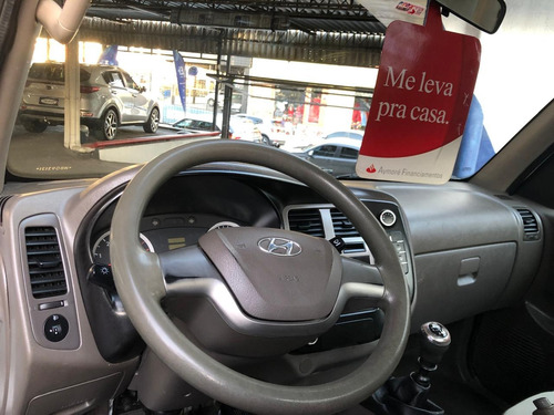 Hyundai HR 2.5 Hd Cab. Curta S/ Carroceria Tci 2p