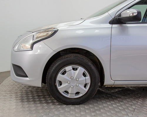 Nissan Versa 1.6 Sense Mt Versa