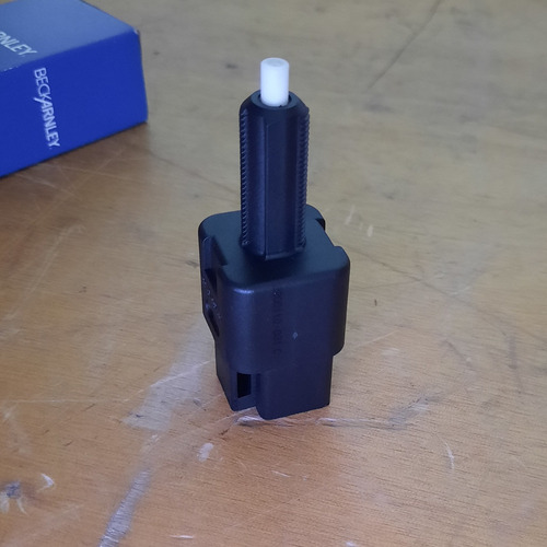 Sensor De Luz De Freno Nissan Rogue 2008-2013