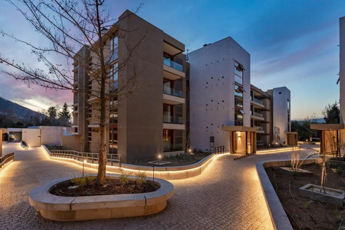Impecable Con Jardin / No Perimetral Semi Nuevo