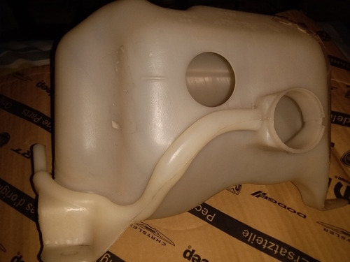 Imagen 2 de 7 de Deposito Envase Refrigerante Jeep Grand Cherokee Años 99-04