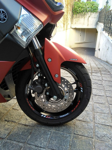 Imagem 2 de 12 de Yamaha Nmax 160