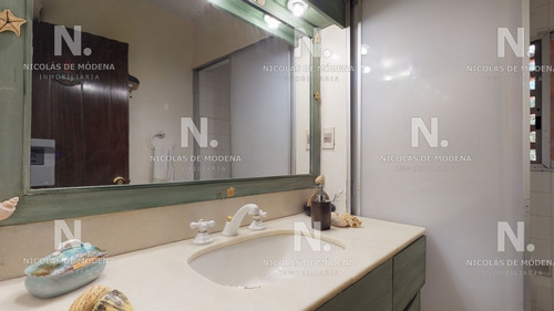 Venta De Casa 7 Dormitorios En Barrio Golf- Ref: 664