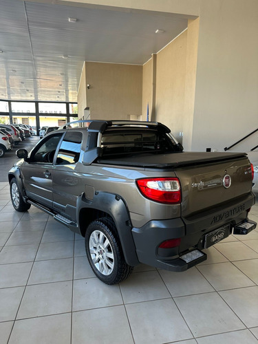 Fiat Strada 1.8 16v Adventure Cab. Dupla Flex 3p