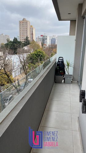 Alquiler 16 E/ 45 Y 46 1 Dormitorio Con Cochera