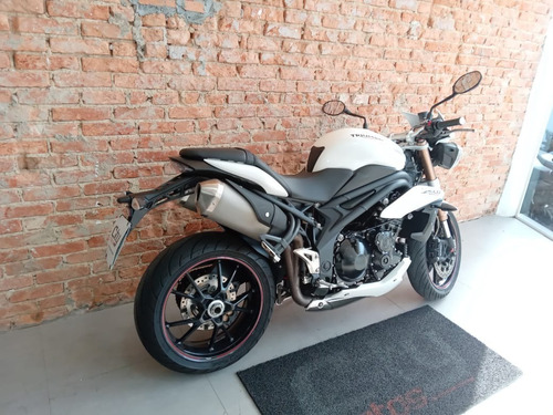 Imagem 2 de 25 de Triumph Speed Triple 1050 2015/2015 **baixo Km**