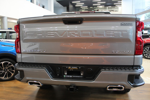 Chevrolet Silverado 5.3 V8 Custom Doble Cabina 4X4 At
