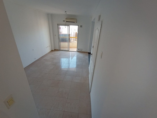 Imagen 6 de 14 de Departamento En Venta En Lanus Este